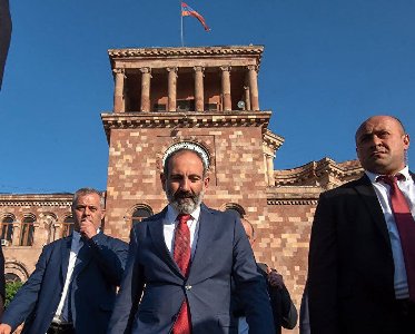 Newspaper: Armenia government to be downsized in phases