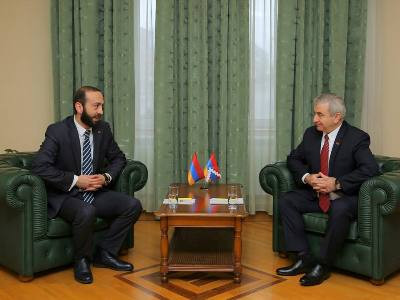 Armenia Parliament speaker meets his Artsakh counterpart