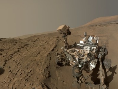 Марсоход Curiosity показал новую панораму Красной планеты