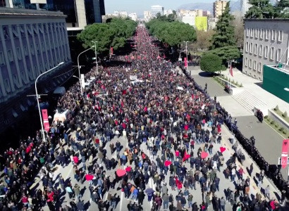 Albanian protesters attack PM's office to demand he quits
