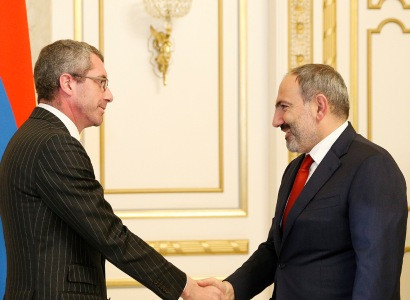 Armenia PM receives European Parliament MP Frank Engel