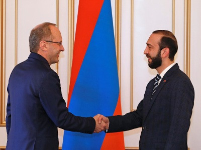 Armenia parliament speaker receives Swiss ambassador