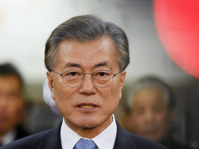 South Korea's Moon offers to resume cooperation with North Korea