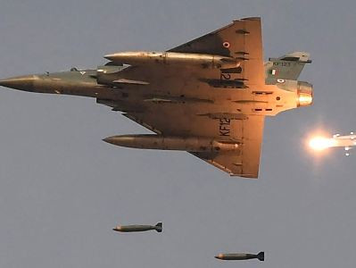 Pakistan says they shot down two Indian fighter jets