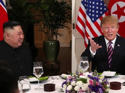 Trump and Kim Jong-un start summit with dinner