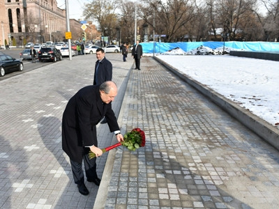 Президент Армении почтил память жертв событий 1 марта 2008 года