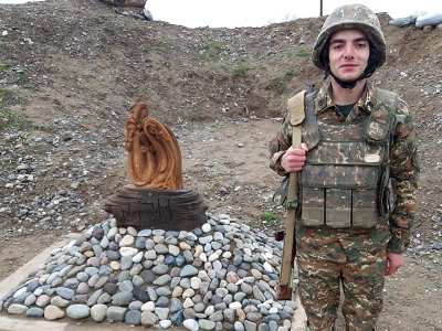 Karabakh presidential adviser: Take notice of small monument placed at combat position (PHOTOS)