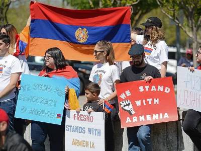 Fresno Armenian asks Trump when he will recognize Armenian Genocide