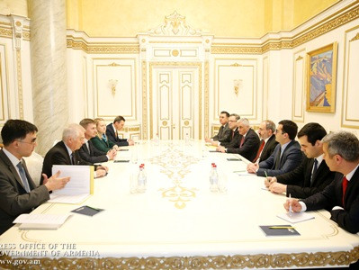 PM and EU Commissioner discuss areas of cooperation in digitization
