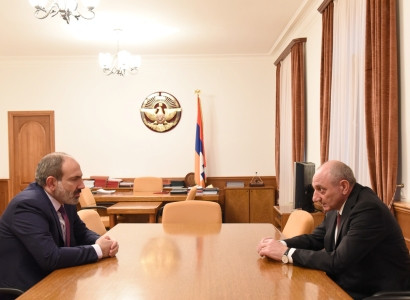 Karabakh President holds meeting with Armenian PM