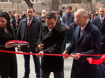 Նորակառույց շենք «Գրանդ Հոլդինգի» աշխատակիցների համար. բնակարանները տրվել են առանց կանխավճարի եւ տոկոսադրույքի