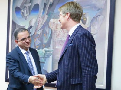 «Բարեփոխումներ, գործարար միջավայրի բարելավում». Տիգրան Խաչատրյանն ընդունել է Լոուրենս Մերեդիթին