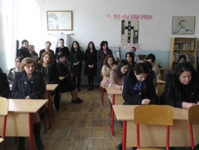 Հիմա կգնանք բաժին, կտեսնես. քաղաքացիական հագուստով ոստիկան ներկայացած անձը սպառնացել է ուսուցչուհուն