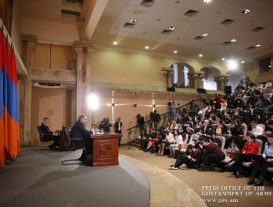 «Հրապարակ». «Ստիպված փակելու ենք». Վարչապետն այդպես էլ չայցելեց Մատենադարանի ճաշարան