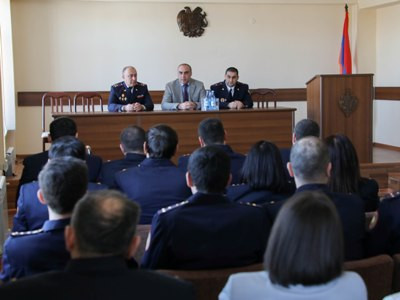 ՔԿ փոխնախագահը Շիրակի մարզային քննչական վարչության աշխատակիցներին ներկայացրել է նորանշանակ պետին (ֆոտո)