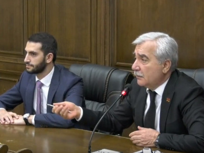 Սկանդալ. «Իմ քայլի» պատգամավորները Օրբելյանի ազատման մասին հարցերից հետո հեռացան ճեպազրույցից