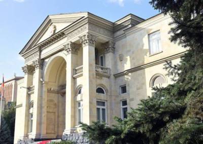 «Հրապարակ». Արմեն Սարգսյանը որոշել է ազատվել Բաղրամյան 26-ի ոսկեզօծ ինտերիերից. Հրաժարվում է Փաշինյանի կաբինետից