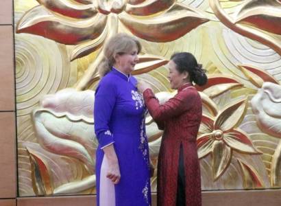 Armenia Ambassador awarded Peace and Friendship between Peoples Commemorative Medal