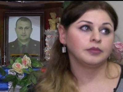 «Եթե աղջիկս որոշի զինվորական դառնալ, դեմ չեմ լինի». ապրիլյան պատերազմում զոհվածի այրի