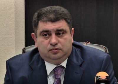 «Իրավունք». ՀԷՑ-ի տնօրենների խորհրդի նախագահն իշխանական «տանիք» է փնտրում