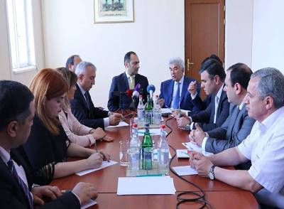 «Հրապարակ». ԲԴԽ-ում այսօր շունչները պահած սպասելու են Փաշինյանին. էլի մեկին կազատի՞