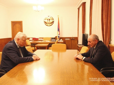 Բակո Սահակյանը Անջեյ Կասպշիկի հետ քննարկել է շփման գծում տիրող իրավիճակը
