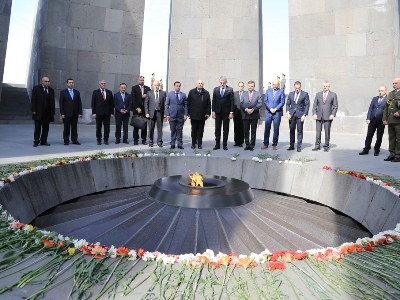 Czech Rep. defense minister visits Armenian Genocide Memorial in Yerevan