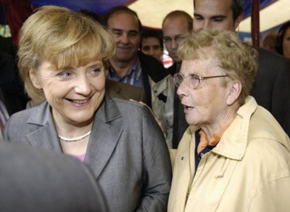 Angela Merkel's mother dies at the age of 90