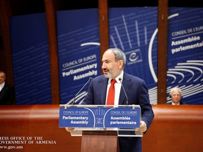 Ալիեւի հետ մենք բավականին անկեղծ, ազնիվ եւ կառուցողական զրույց ենք ունեցել. Նիկոլ Փաշինյան