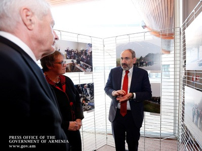 PM participates in "The Velvet Revolution of Armenia" photo exhibition at Palace of Europe