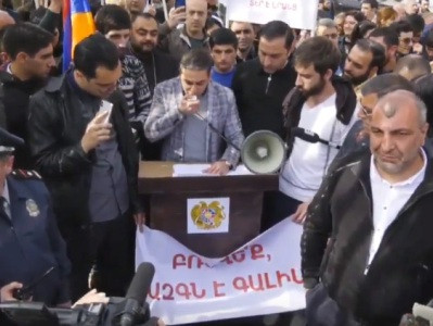Նույնասեռականների դեմ բողոքի ակցիայի մասնակիցները դժգոհ են Հ1-ի լուսաբանումից. «Զրպարտում ենք՝ դիմեք դատարան»