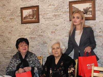 Հայբիզնեսբանկը շնորհավորել է բանկային համակարգի թոշակառուներին (ֆոտո)