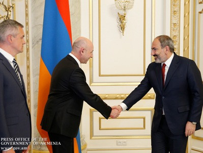 Armenia PM receives Belarus's Ambassador to Armenia