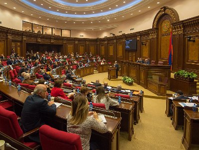Armenian Parliament discusses issue of increasing tariffs on import Iranian cement