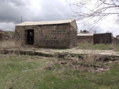 Ողբերգական դեպք Շիրակի մարզում. զանգել է դարձ գնացած կնոջն ու ասել՝ եթե չգաս, կկախվեմ