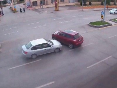 Անհավանական ավտովթարների շարքից