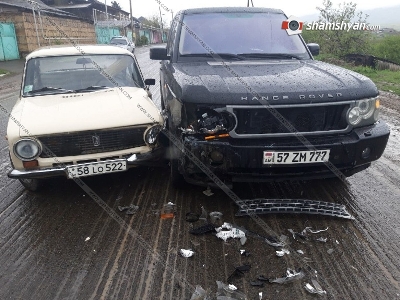 Տավուշում բախվել են Range Rover-ն ու ՎԱԶ-21013-ը. 70-ամյա վարորդը տեղափոխվել է հիվանդանոց (ֆոտո)