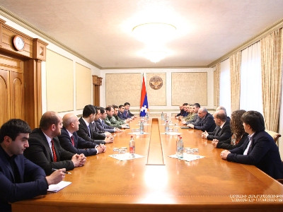 Artsakh president receives Armenian government delegation