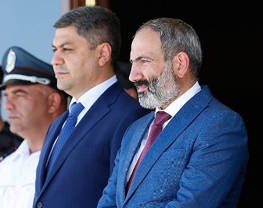 «Իրատես». Փաշինյանի եւ Վանեցյանի հարաբերությունները հարթ չեն. Վարչապետը պայման է դրել, եթե չկատարի՝ կզրկվի պաշտոնից