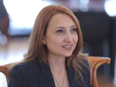 «Հրապարակ». Մակունցի համար նոր «Տոյոտա Քեմրի» են գնել. Նա չի ուզել Վահրամ Բաղդասարյանի մեքենան