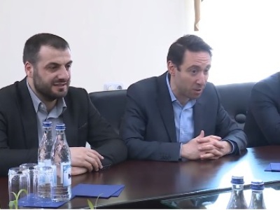 «Արարատ 73» լեգենդար թիմի անդամ Սուրեն Մարտիրոսյանը պարգեւատրվել է Երեւանի քաղաքապետի ոսկե մեդալով