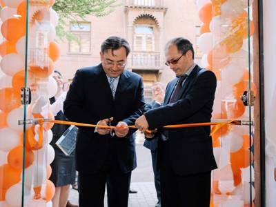 IDBank-ի Էջմիածնի մասնաճյուղը՝ նոր հասցեում (ֆոտո)