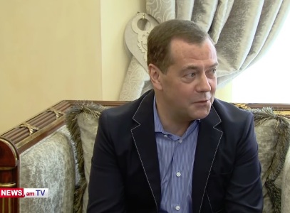 Armenia PM hosts Russian counterpart in governmental mansion