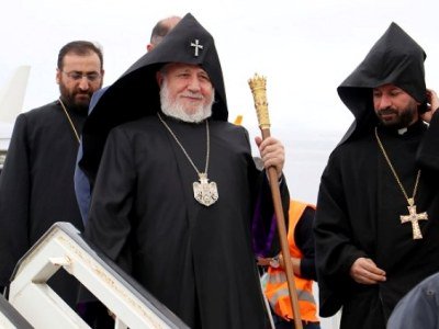 Catholicos of All Armenians visits Crete (PHOTOS)