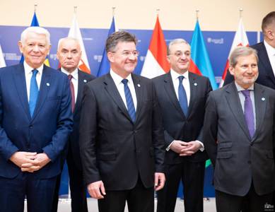 Armenia FM attends Visegrád Group-EaP ministerial meeting