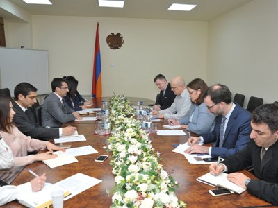Armenian minister meets with US Deputy Assistant Secretary David Meale