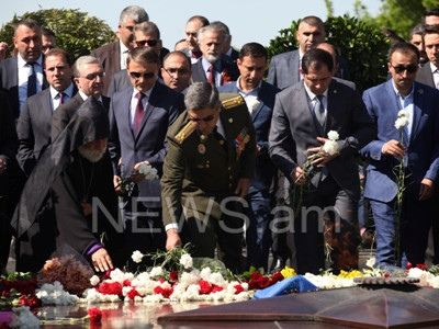 Armenia political elite is at Victory Park in Yerevan (PHOTOS)