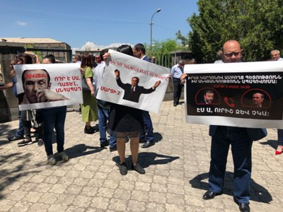 Сторонники Роберта Кочаряна проводят акцию протеста