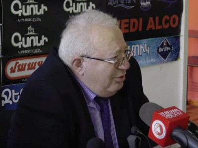 Չեն իմանում կովը քանի պտուկ ունի, կովի համար շինարարություն են անում. Հրաչ Բերբերյան