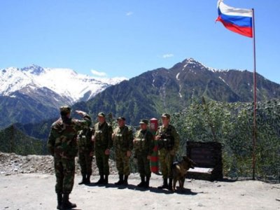 Հայաստանում ռուս սահմանապահները նշել են իրենց սահմանամերձ ջոկատի տարեդարձը